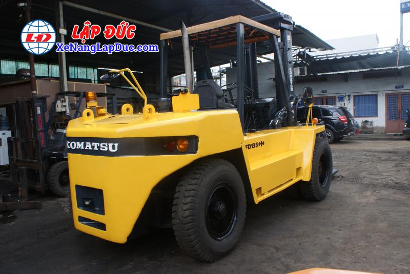 KOMATSU 13.5 ton Diesel Forklift Model FD135-4 # 01691 6