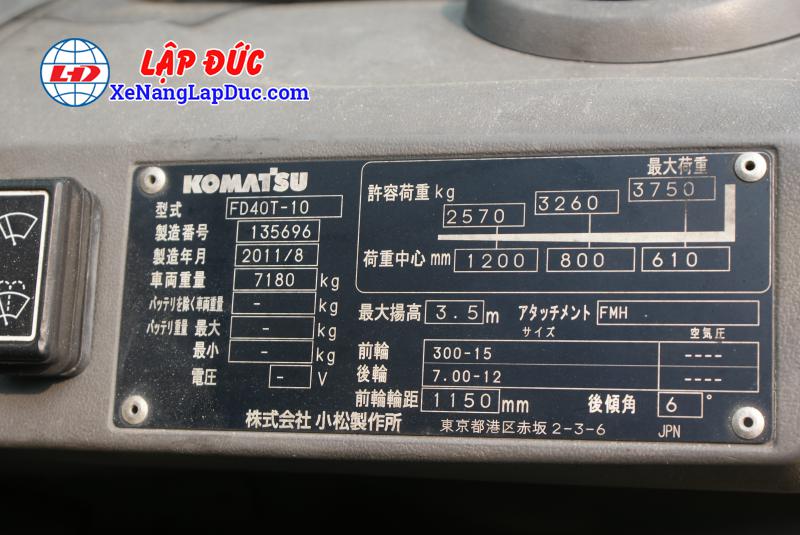 Xe nâng 4 tấn dầu KOMATSU FD40T-10 -135696 giá rẻ