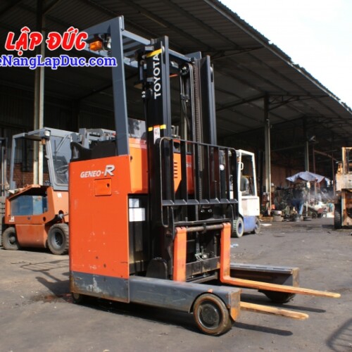Stand up Forklift