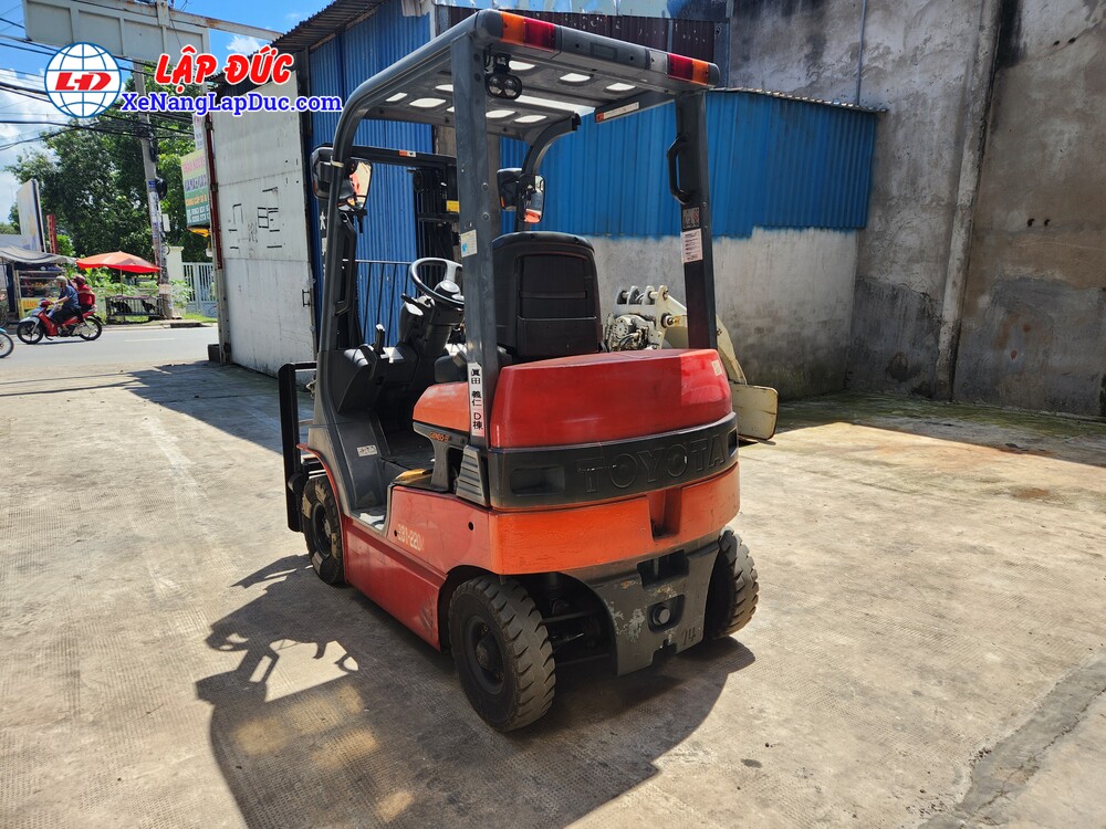 Xe nâng điện 1.4 tấn ngồi lái Toyota 7FB14 #55862 6