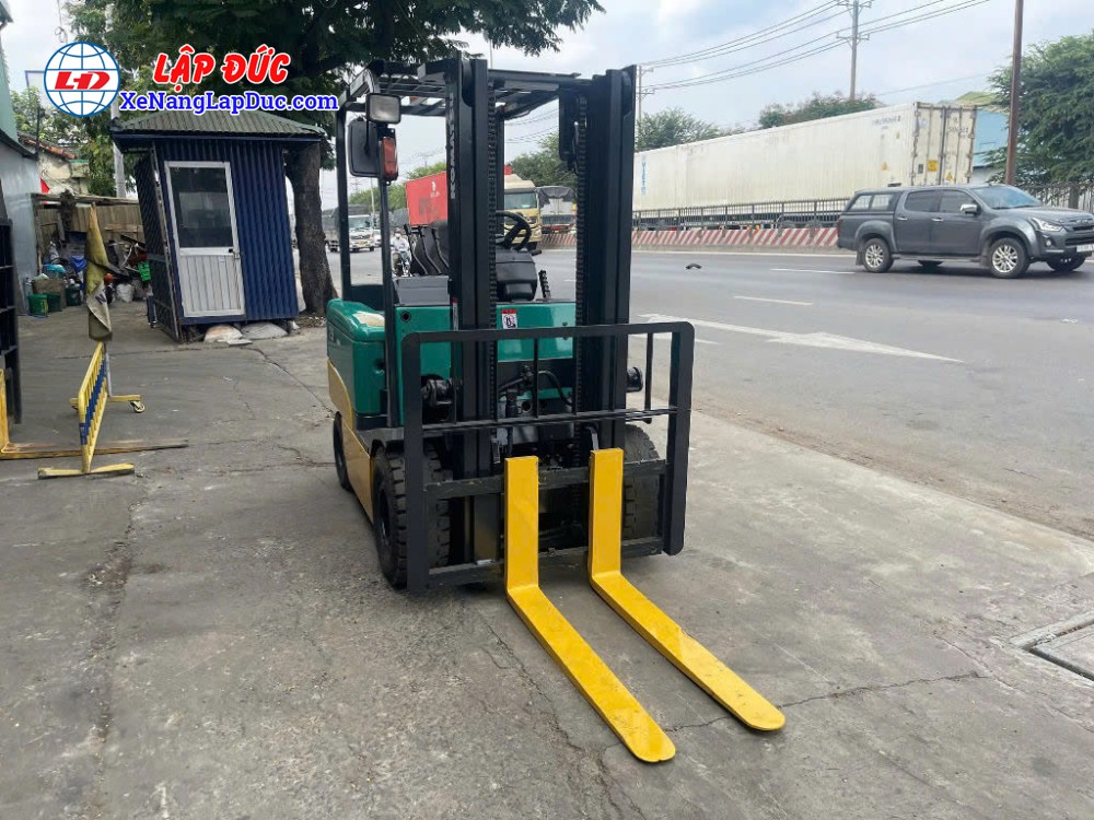 Xe nâng điện 2.5 tấn KOMATSU FB25EX-11