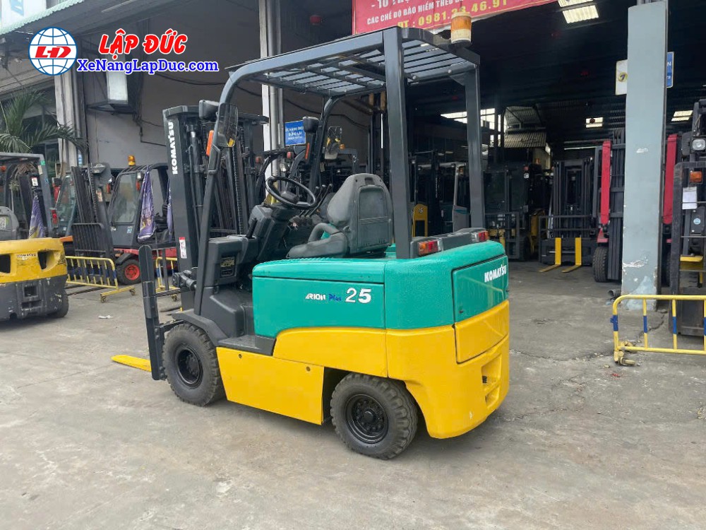 Xe nâng điện 2.5 tấn KOMATSU FB25EX-11