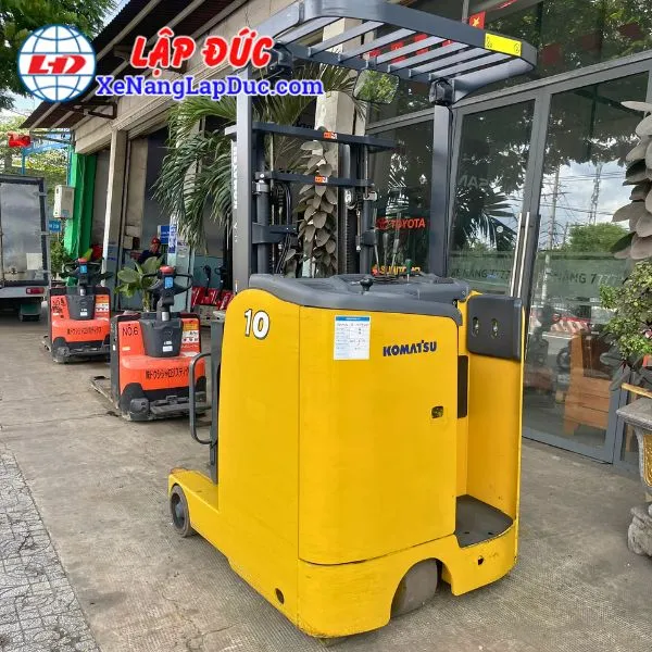 xe-nang-dien-dung-1-tan-komatsu-fb10rl-15 (3) Xe Nâng Điện Đứng 1 Tấn KOMATSU FB10RL-15