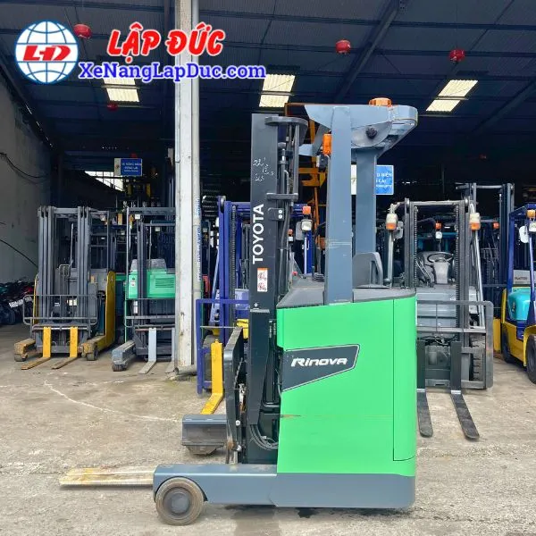 Xe Nâng Điện Đứng 1 Tấn TOYOTA 8FBR10
