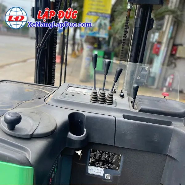 xe-nang-dien-dung-1-tan-toyota-8fbr10-2 (9) Xe Nâng Điện Đứng 1 Tấn TOYOTA 8FBR10