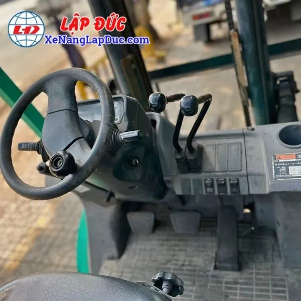 Xe Nâng Dầu 2.5 Tấn MITSUBISHI FDE25T