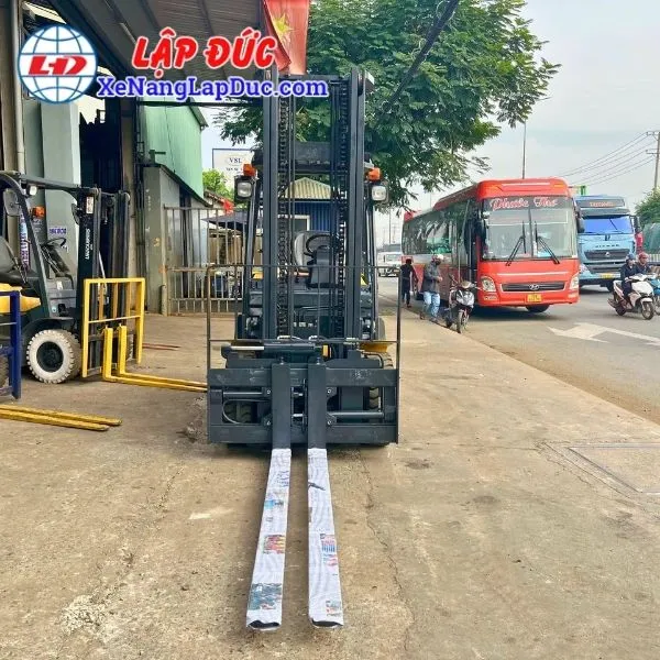 Xe Nâng Điện Ngồi Lái 3 Tấn KOMATSU FE30-2