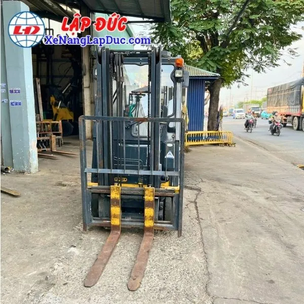 Xe Nâng Điện Ngồi Lái 1 Tấn KOMATSU FB10-12