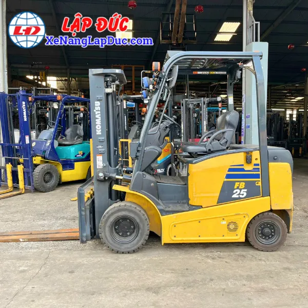 Xe Nâng Điện Ngồi Lái 2.5 Tấn KOMATSU FB25-12