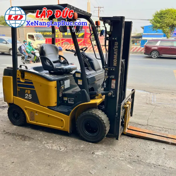 Xe Nâng Điện Ngồi Lái 2.5 Tấn KOMATSU FB25-12