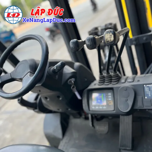 Xe Nâng Điện Ngồi Lái 2.5 Tấn KOMATSU FB25-12