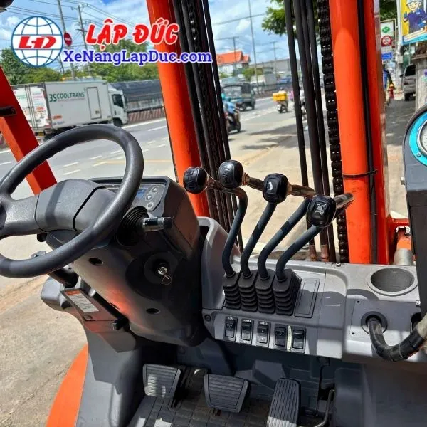 Xe Nâng Dầu 3.5 Tấn MITSUBISHI FDE35AT