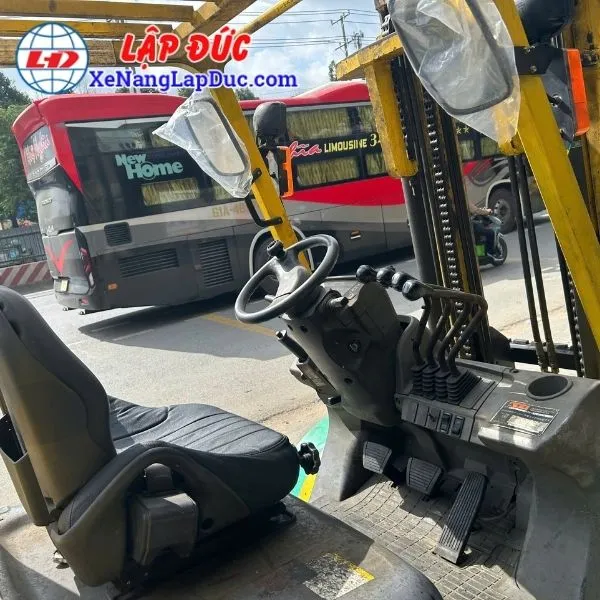 Xe Nâng Dầu 3 Tấn MITSUBISHI FD30T