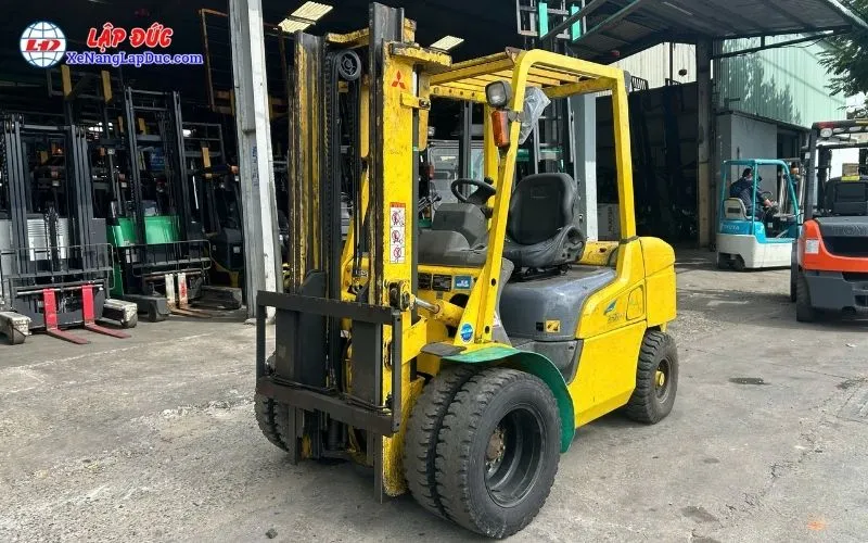 Xe Nâng Dầu 3 Tấn MITSUBISHI FD30T