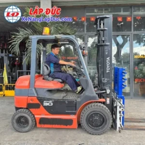 Xe Nâng Điện Ngồi Lái 3 Tấn TOYOTA 8FB30