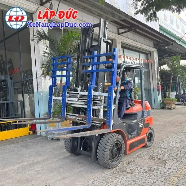 Xe Nâng Điện Ngồi Lái 3 Tấn TOYOTA 8FB30