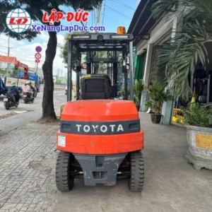 Xe Nâng Điện Ngồi Lái 3 Tấn TOYOTA 8FB30