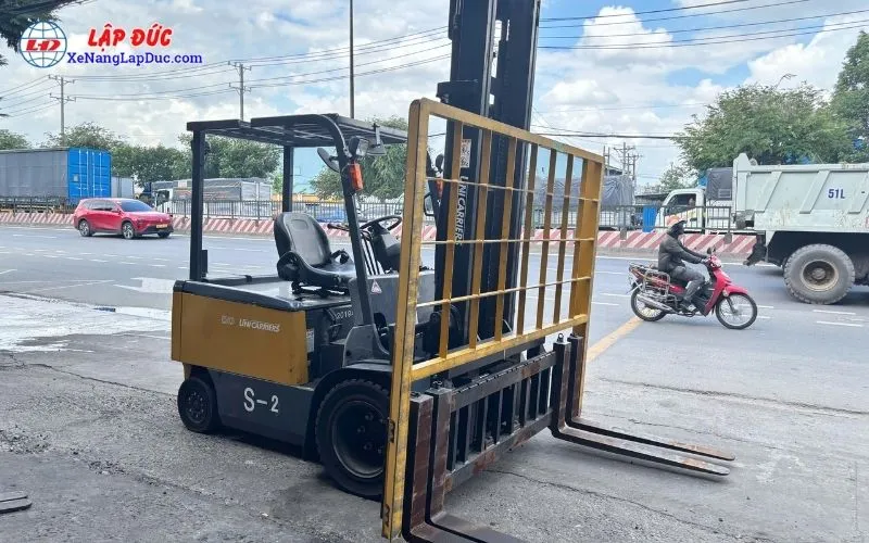 Xe Nâng Điện Ngồi Lái 3 Tấn UNICARRIERS FB30-8