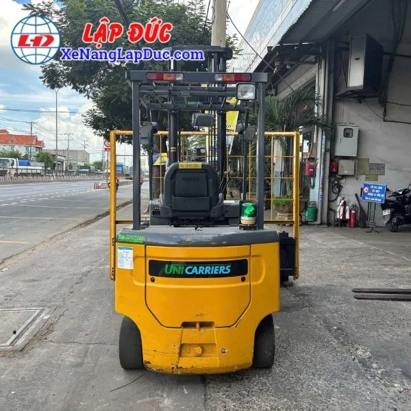 xe-nang-dien-ngoi-lai-3-tan-unicarriers-fb30-8-2 (5) Xe Nâng Điện Ngồi Lái 3 Tấn UNICARRIERS FB30-8