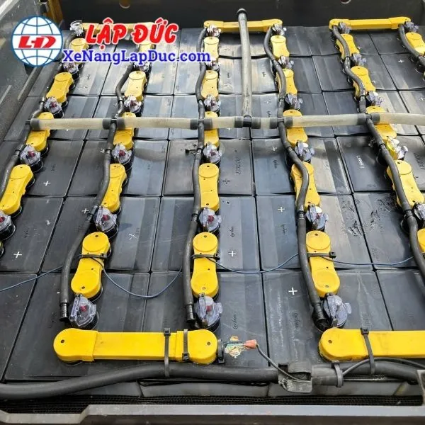 xe-nang-dien-ngoi-lai-3-tan-unicarriers-fb30-8-2 (7) Xe Nâng Điện Ngồi Lái 3 Tấn UNICARRIERS FB30-8