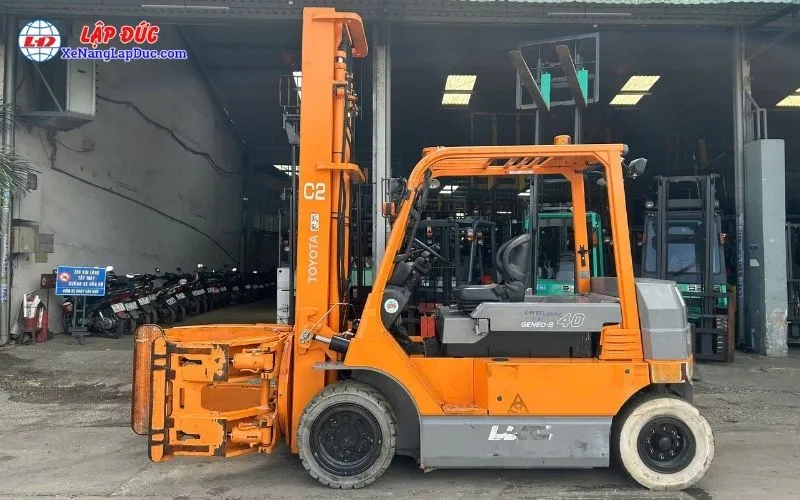 Xe Nâng Điện Ngồi Lái 4 Tấn TOYOTA 7FBM40