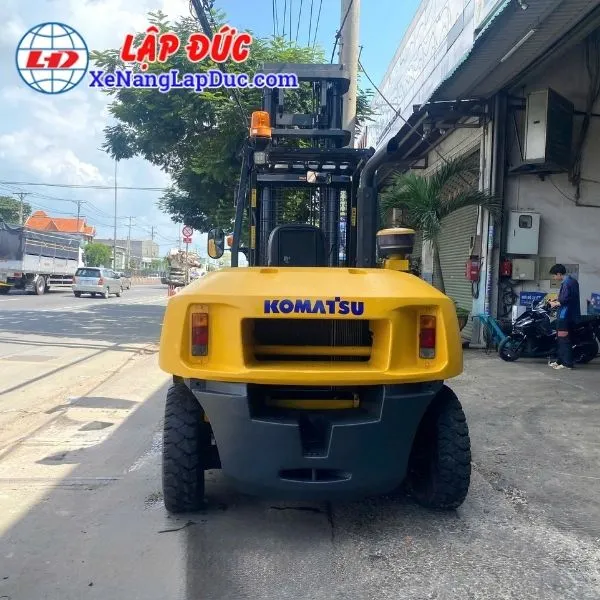Xe Nâng Dầu 8 Tấn KOMATSU FH80-1