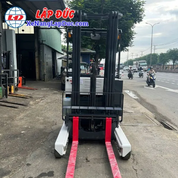 Xe Nâng Điện Đứng Lái 1.5 Tấn NICHIYU FBRMW15-85B-550M
