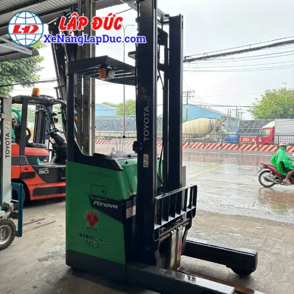 Xe Nâng Điện Đứng Lái 1.8 Tấn TOYOTA 8FBRS18