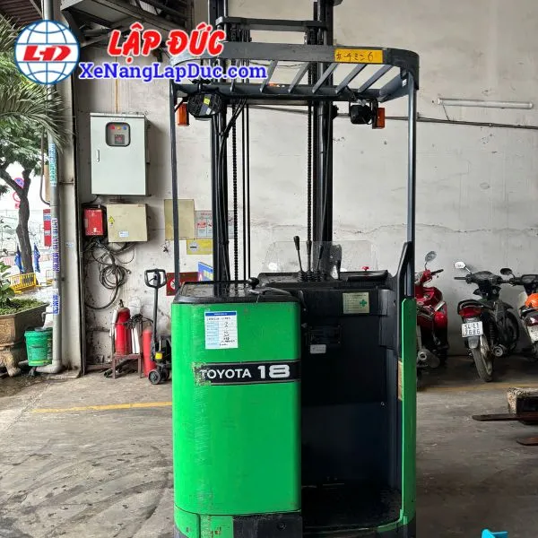 xe-nang-dien-dung-lai-1-8-tan-toyota-8fbrs18 (4) Xe Nâng Điện Đứng Lái 1.8 Tấn TOYOTA 8FBRS18