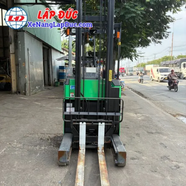 Xe Nâng Điện Đứng Lái 900 Kg TOYOTA 8FBRK9