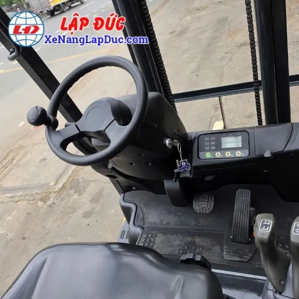 Xe Nâng Điện Ngồi Lái 1.5 Tấn KOMATSU FB15-12