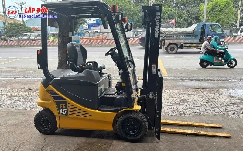 Xe Nâng Điện Ngồi Lái 1.5 Tấn KOMATSU FE15-1
