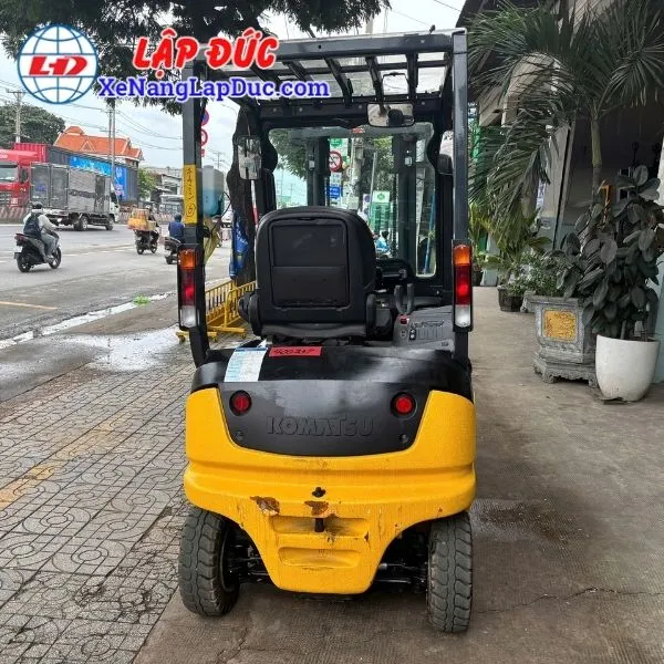 xe-nang-dien-ngoi-lai-1-5-tan-komatsu-fe15-1-2 (5) Xe Nâng Điện Ngồi Lái 1.5 Tấn KOMATSU FE15-1