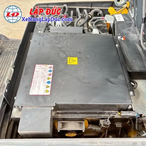 xe-nang-dien-ngoi-lai-1-5-tan-komatsu-fe15-1-2 (7) Xe Nâng Điện Ngồi Lái 1.5 Tấn KOMATSU FE15-1