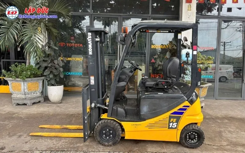 Xe Nâng Điện Ngồi Lái 1.5 Tấn KOMATSU FE15-1