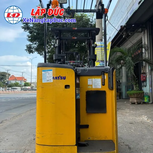 xe-nang-dien-dung-lai-1-tan-komatsu-fb10rw-15-2 (5) Xe Nâng Điện Đứng Lái 1 Tấn KOMATSU FB10RW-15