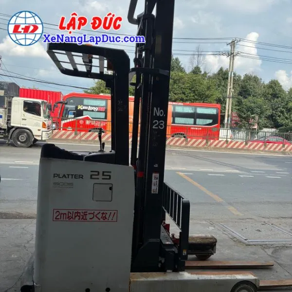 Xe Nâng Điện Đứng Lái 2.5 Tấn NICHIYU FBRM25-85B-450SF