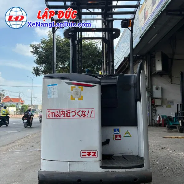 Xe Nâng Điện Đứng Lái 2.5 Tấn NICHIYU FBRM25-85B-450SF