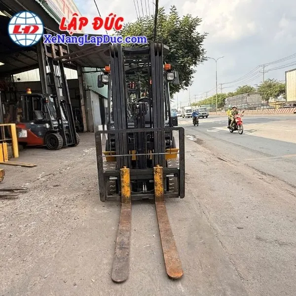 xe-nang-dien-ngoi-lai-2-5-tan-komatsu-fe25-1-6 (4) Xe Nâng Điện Ngồi Lái 2.5 Tấn KOMATSU FE25-1