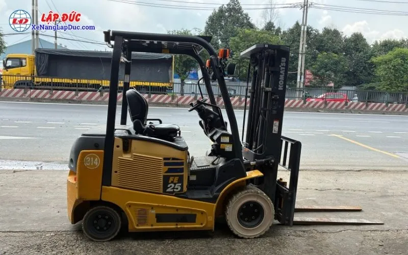 Xe Nâng Điện Ngồi Lái 2.5 Tấn KOMATSU FE25-1