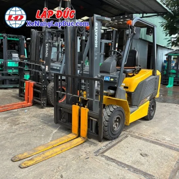 xe-nang-dien-ngoi-lai-2-5-tan-komatsu-fe25-2-5 (1) Xe Nâng Điện Ngồi Lái 2.5 Tấn KOMATSU FE25-2