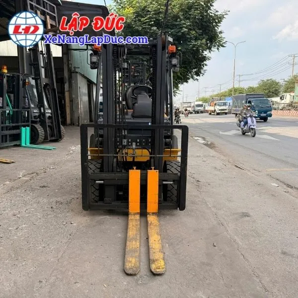 xe-nang-dien-ngoi-lai-2-5-tan-komatsu-fe25-2-5 (4) Xe Nâng Điện Ngồi Lái 2.5 Tấn KOMATSU FE25-2