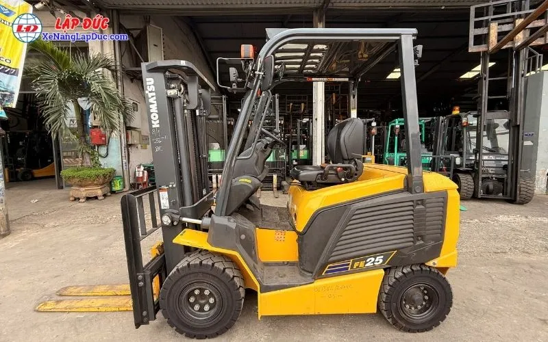 Xe Nâng Điện Ngồi Lái 2.5 Tấn KOMATSU FE25-2